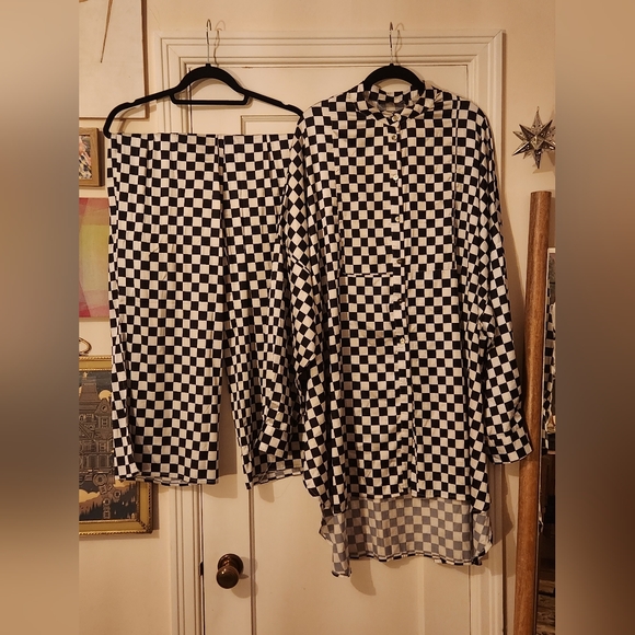 LALA ORIGINAL: Lala Satin Playsuit in Checkerboard - Picture 7 of 10